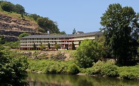 The Lodge At Roseburg